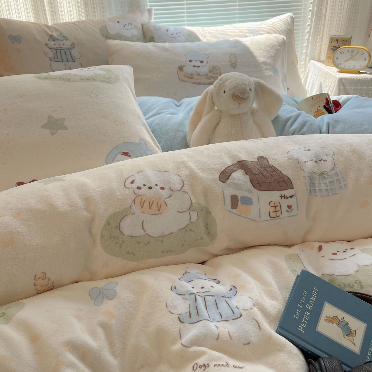 91家纺网 家纺一手货源 找家纺 六巷胡同 2025新款INS卡通A类200克牛奶绒基础款四件套（第一系） 基础款-奶萌修狗集