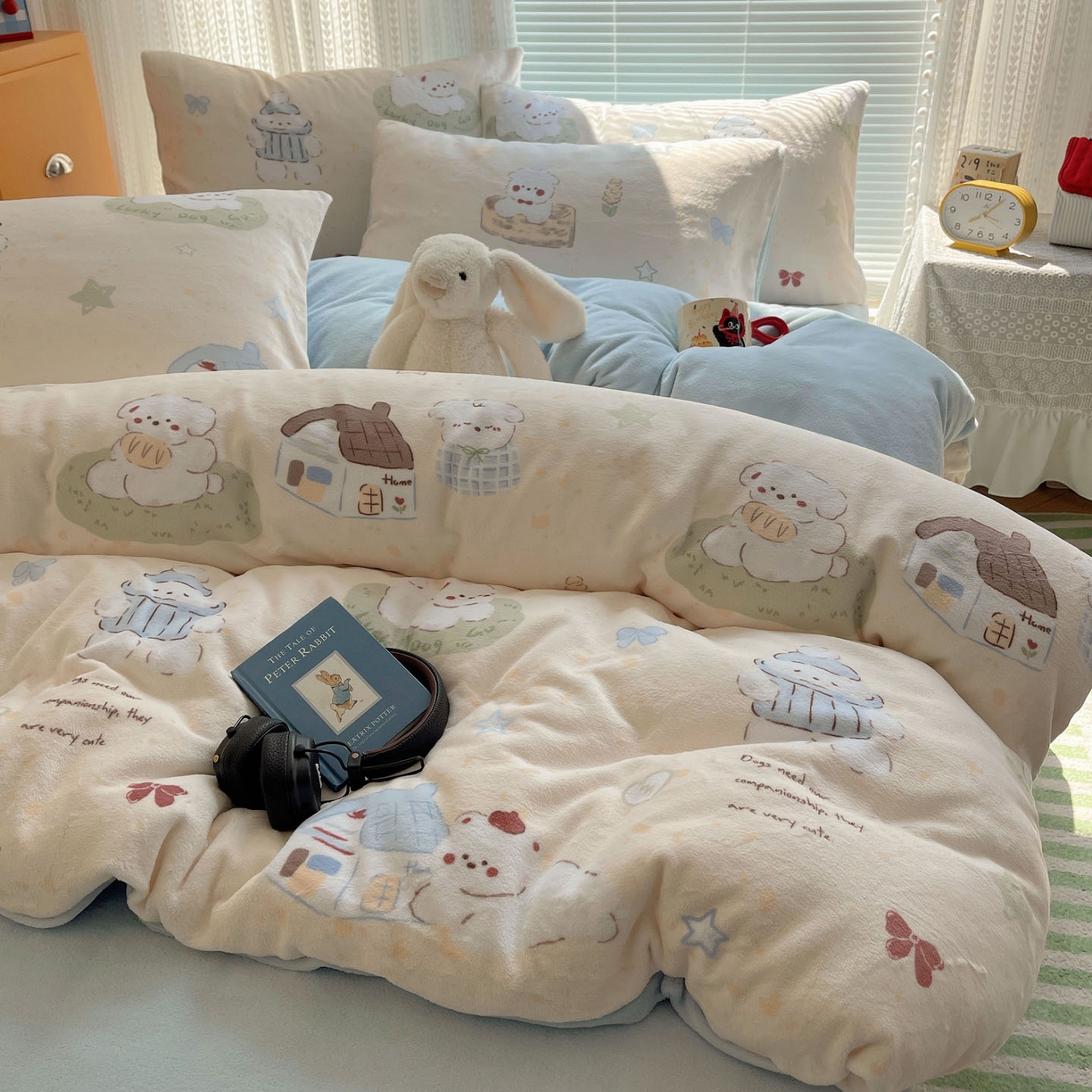 91家纺网 家纺一手货源 找家纺 六巷胡同 2025新款INS卡通A类200克牛奶绒基础款四件套（第一系） 基础款-奶萌修狗集