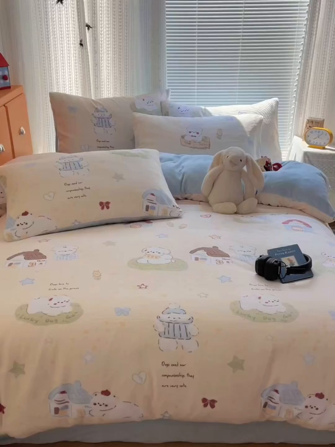 91家纺网 家纺一手货源 找家纺 六巷胡同 2025新款INS卡通A类200克牛奶绒基础款四件套（第一系） 基础款-奶萌修狗集