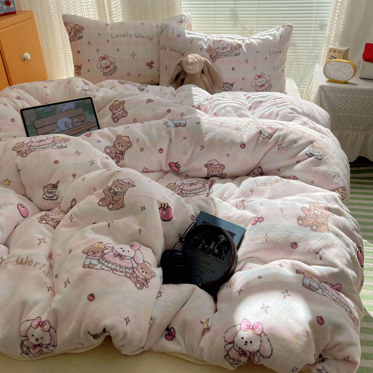 六巷胡同 2025新款INS卡通A类200克牛奶绒基础款四件套（第一系） 基础款-星星宠物集