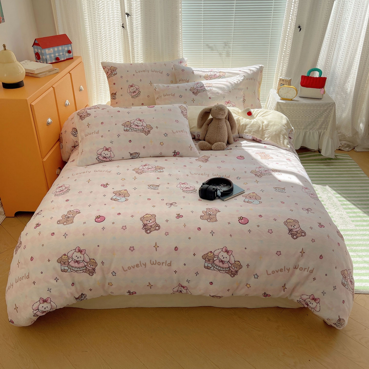 91家纺网 家纺一手货源 找家纺 六巷胡同 2025新款INS卡通A类200克牛奶绒基础款四件套（第一系） 基础款-星星宠物集