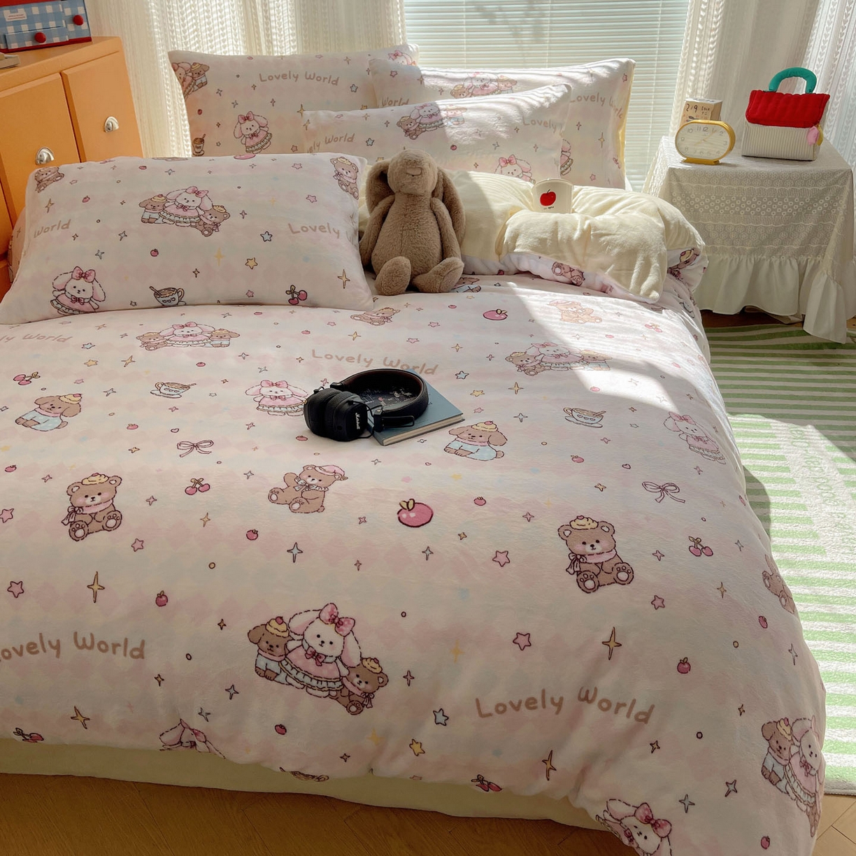 91家纺网 家纺一手货源 找家纺 六巷胡同 2025新款INS卡通A类200克牛奶绒基础款四件套（第一系） 基础款-星星宠物集