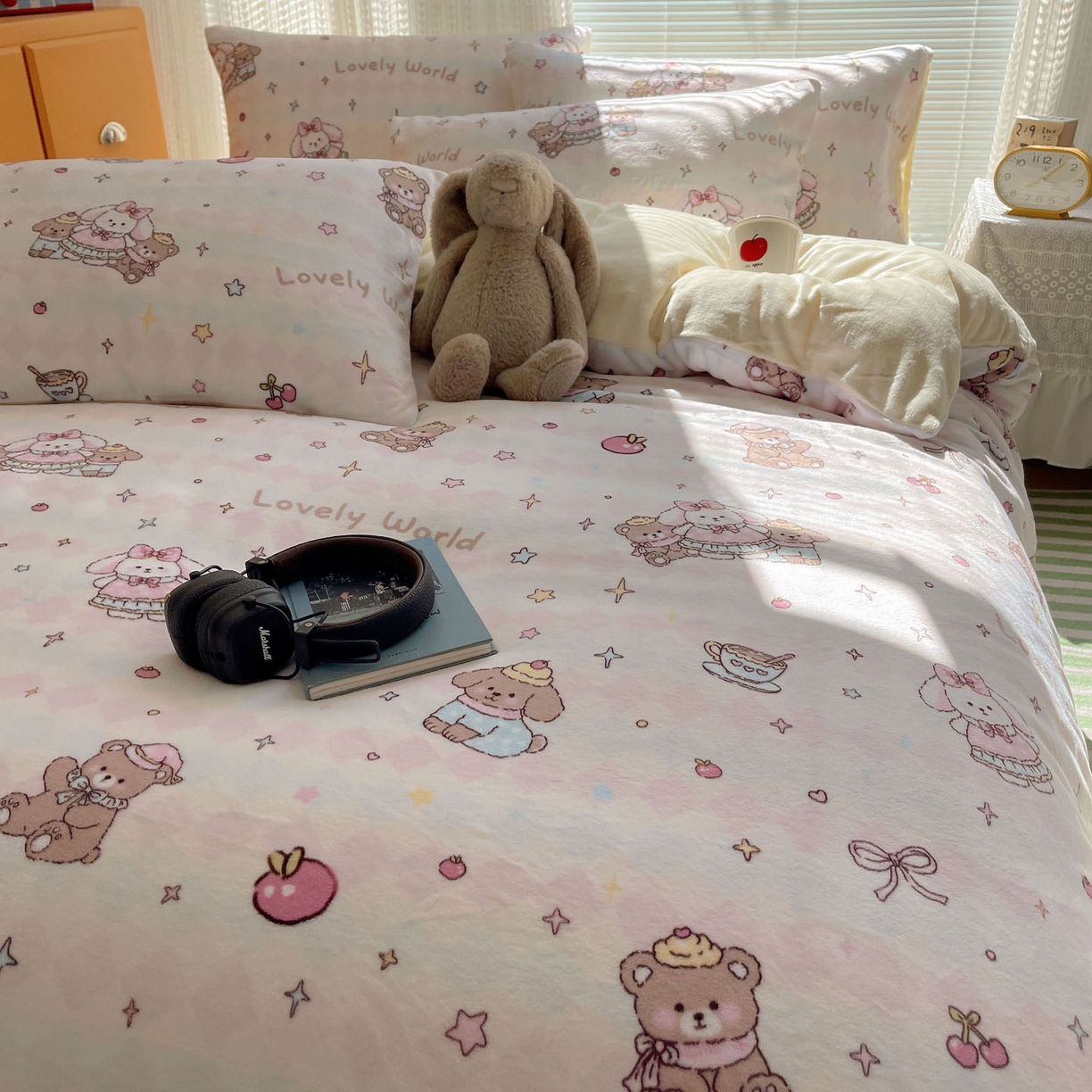 91家纺网 家纺一手货源 找家纺 六巷胡同 2025新款INS卡通A类200克牛奶绒基础款四件套（第一系） 基础款-星星宠物集