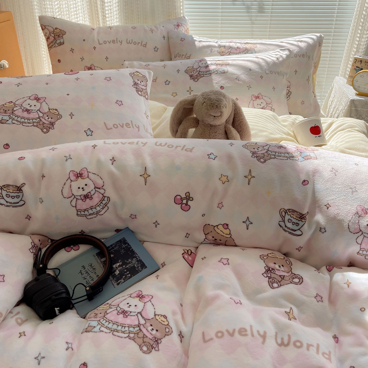 91家纺网 家纺一手货源 找家纺 六巷胡同 2025新款INS卡通A类200克牛奶绒基础款四件套（第一系） 基础款-星星宠物集