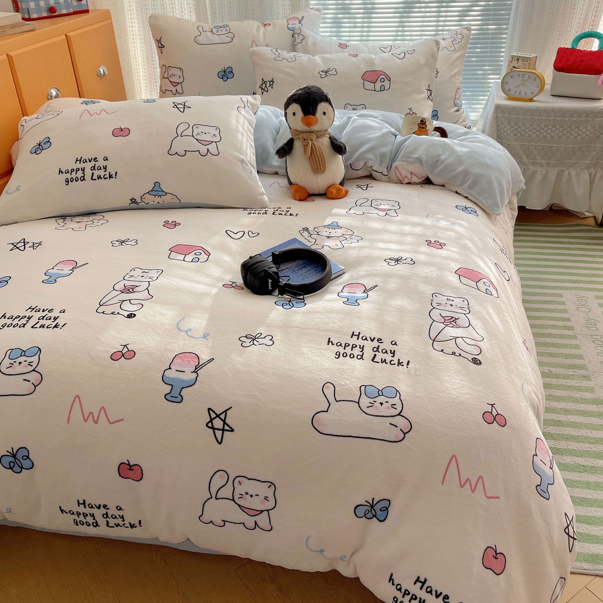 91家纺网 家纺一手货源 找家纺 六巷胡同 2025新款INS卡通A类200克牛奶绒基础款四件套（第一系） 基础款-羞羞蝴蝶喵