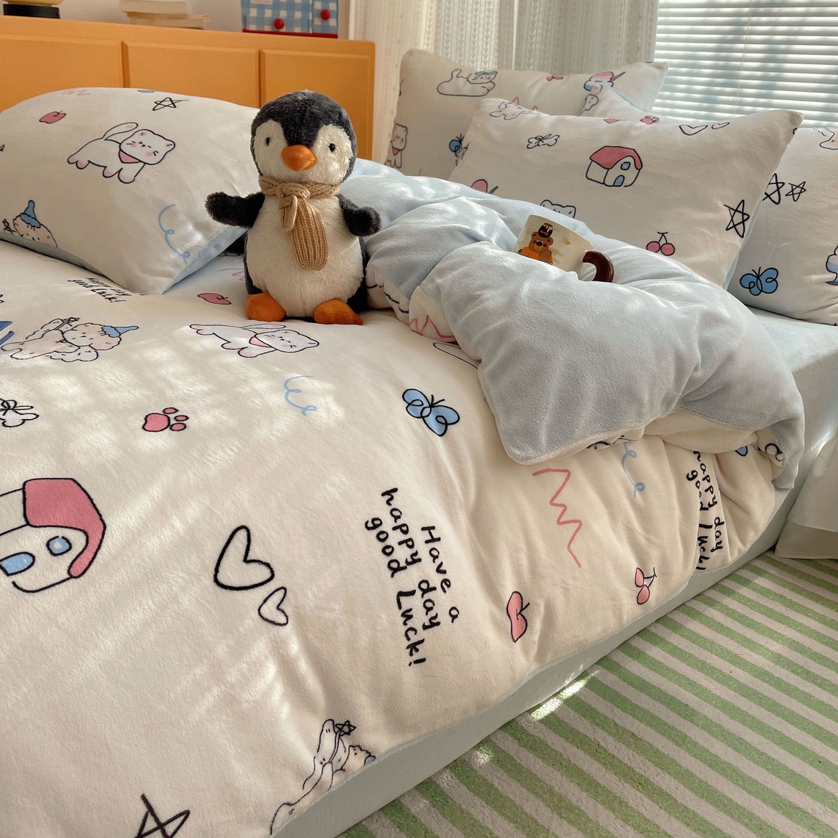 91家纺网 家纺一手货源 找家纺 六巷胡同 2025新款INS卡通A类200克牛奶绒基础款四件套（第一系） 基础款-羞羞蝴蝶喵