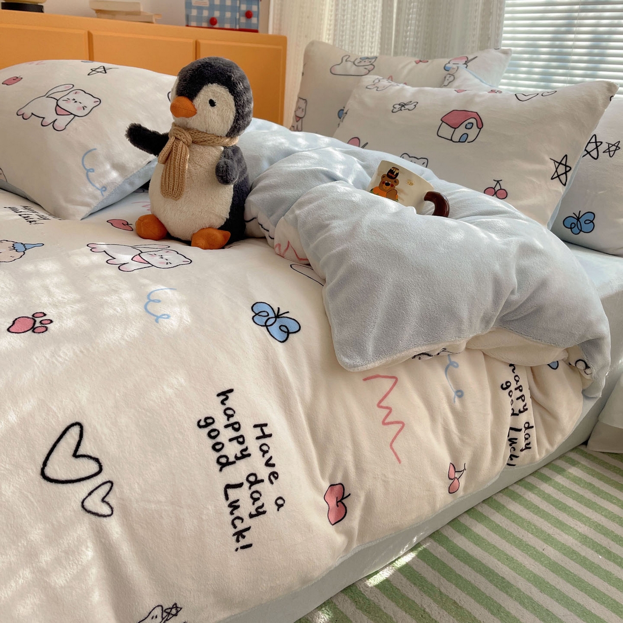 91家纺网 家纺一手货源 找家纺 六巷胡同 2025新款INS卡通A类200克牛奶绒基础款四件套（第一系） 基础款-羞羞蝴蝶喵