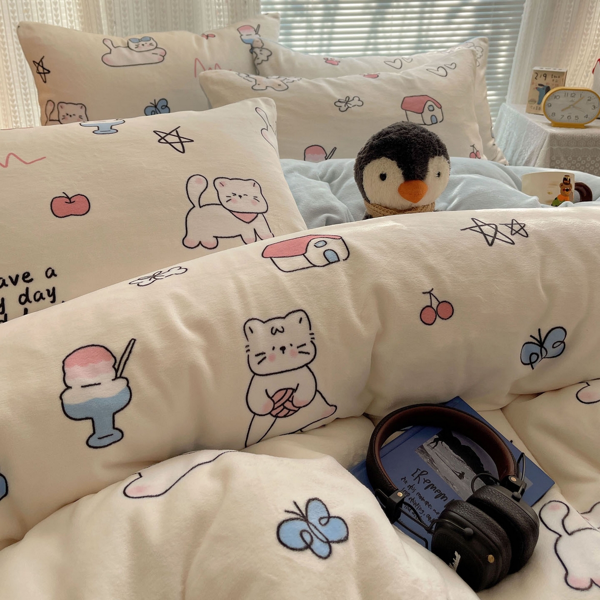 91家纺网 家纺一手货源 找家纺 六巷胡同 2025新款INS卡通A类200克牛奶绒基础款四件套（第一系） 基础款-羞羞蝴蝶喵