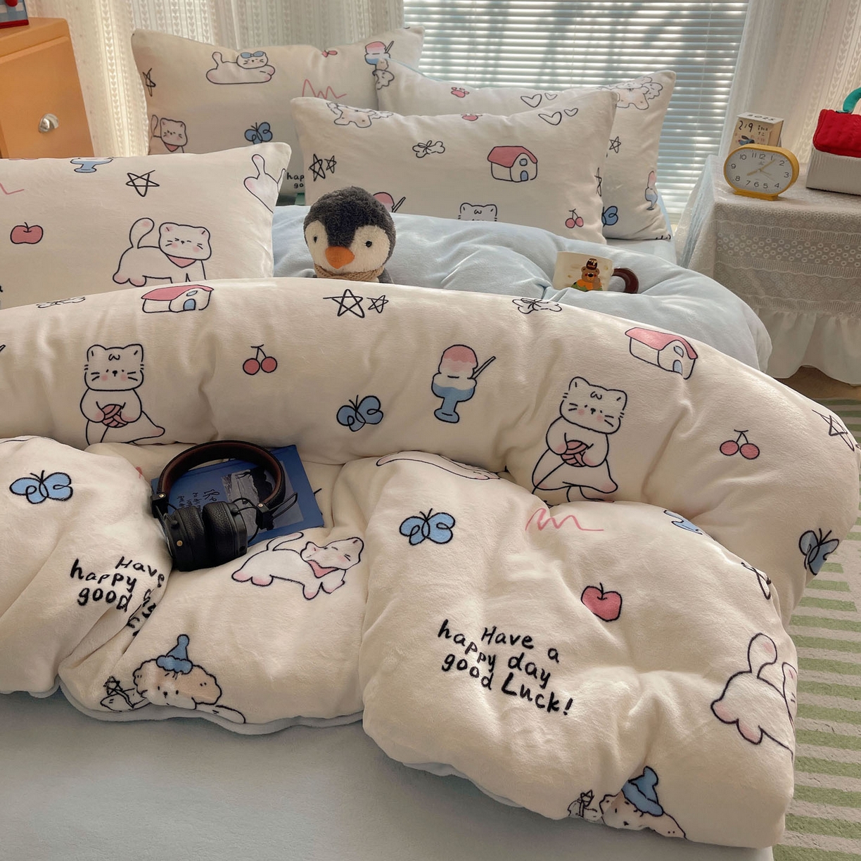 91家纺网 家纺一手货源 找家纺 六巷胡同 2025新款INS卡通A类200克牛奶绒基础款四件套（第一系） 基础款-羞羞蝴蝶喵