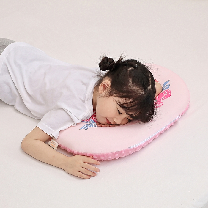 91家纺网 家纺一手货源 找家纺 八零年代  2025新款三丽鸥正版授权儿童分区护颈枕健康睡眠记忆棉枕头枕套可拆洗 美美KT