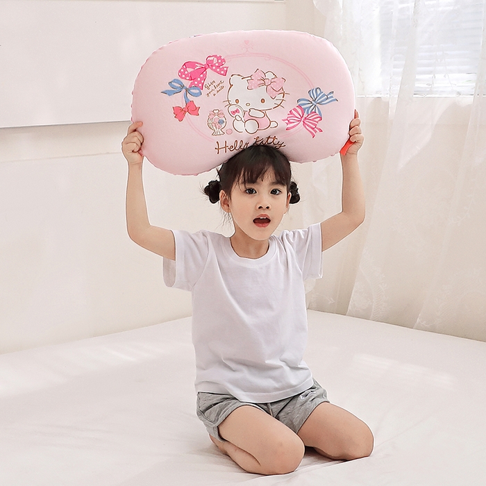 91家纺网 家纺一手货源 找家纺 八零年代  2025新款三丽鸥正版授权儿童分区护颈枕健康睡眠记忆棉枕头枕套可拆洗 美美KT