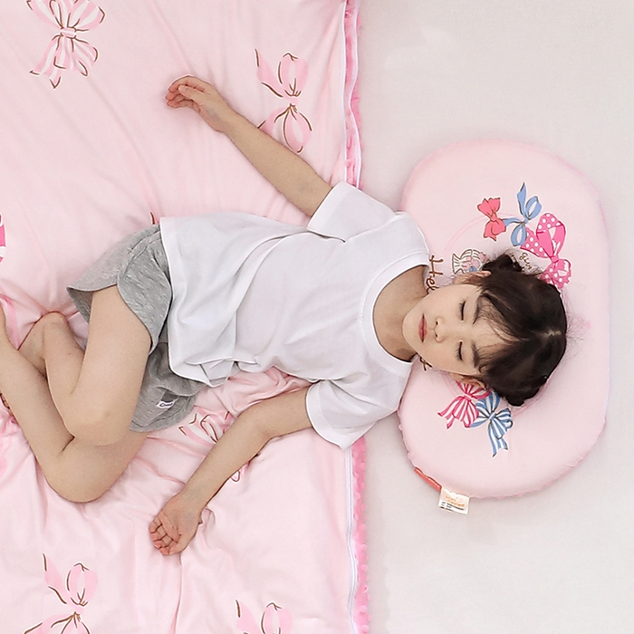 91家纺网 家纺一手货源 找家纺 八零年代  2025新款三丽鸥正版授权儿童分区护颈枕健康睡眠记忆棉枕头枕套可拆洗 美美KT