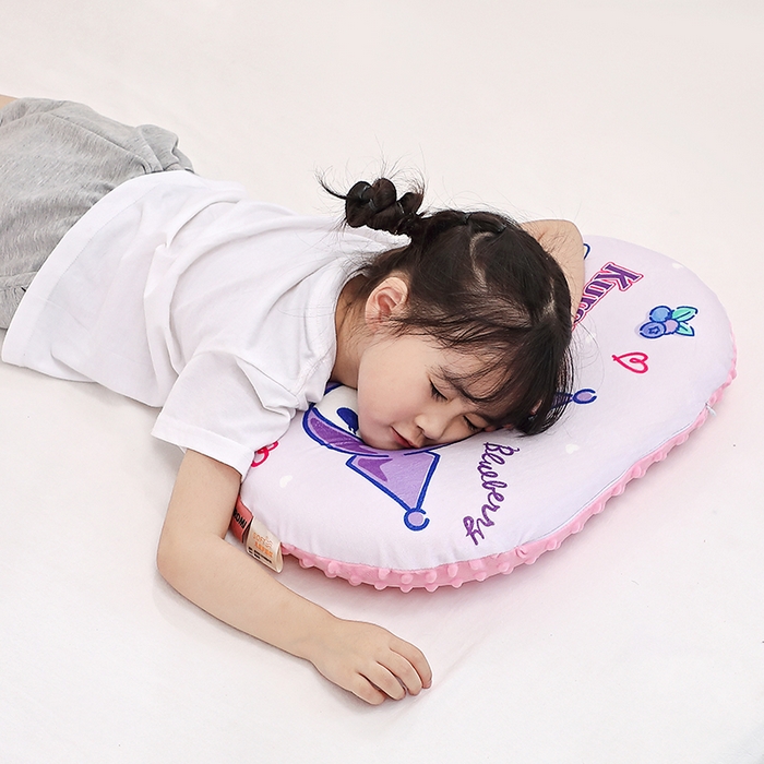 91家纺网 家纺一手货源 找家纺 八零年代  2025新款三丽鸥正版授权儿童分区护颈枕健康睡眠记忆棉枕头枕套可拆洗 甜甜库洛米