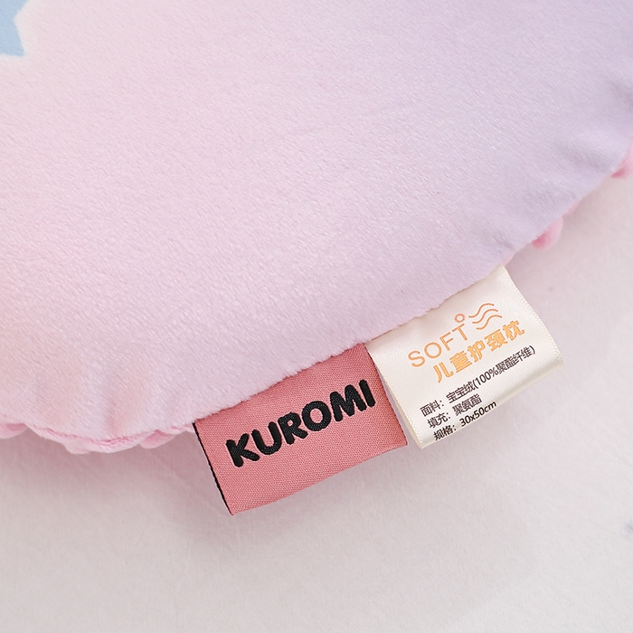 91家纺网 家纺一手货源 找家纺 八零年代  2025新款三丽鸥正版授权儿童分区护颈枕健康睡眠记忆棉枕头枕套可拆洗 炫彩库洛米