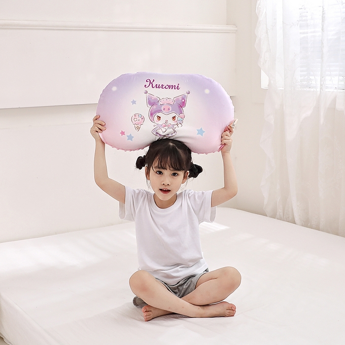 91家纺网 家纺一手货源 找家纺 八零年代  2025新款三丽鸥正版授权儿童分区护颈枕健康睡眠记忆棉枕头枕套可拆洗 炫彩库洛米