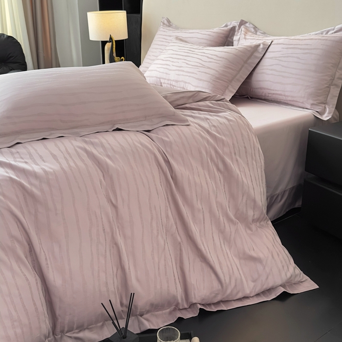 91家纺网 家纺一手货源 找家纺 金昱纺 2025新款50双股100支长绒棉贡缎提花高定四件套琉璃·藕粉