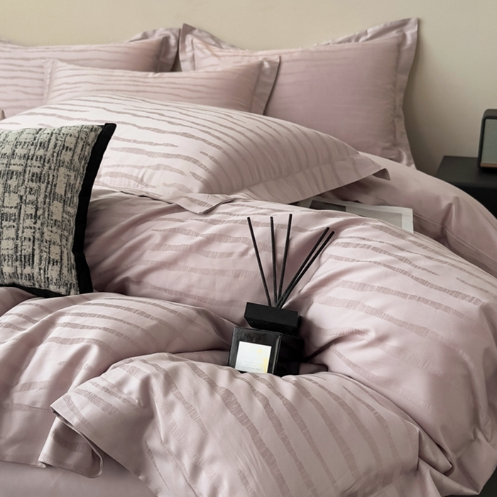 91家纺网 家纺一手货源 找家纺 金昱纺 2025新款50双股100支长绒棉贡缎提花高定四件套琉璃·藕粉