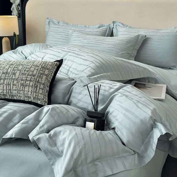 91家纺网 家纺一手货源 找家纺 金昱纺 2025新款50双股100支长绒棉贡缎提花高定四件套琉璃·青石兰