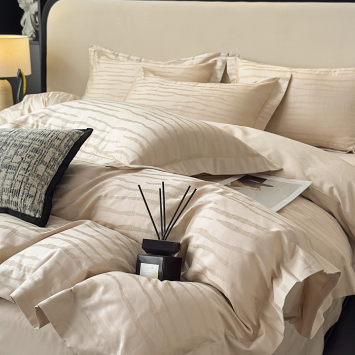 91家纺网 家纺一手货源 找家纺 金昱纺 2025新款50双股100支长绒棉贡缎提花高定四件套琉璃·香槟色