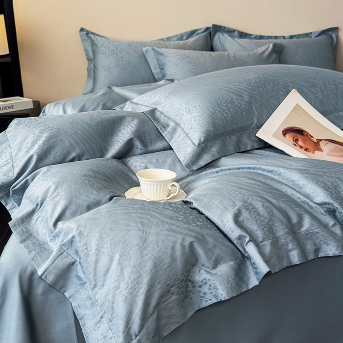 91家纺网 家纺一手货源 找家纺 金昱纺 2025新款50双股100支长绒棉贡缎提花高定四件套轻奢部落·极岩兰