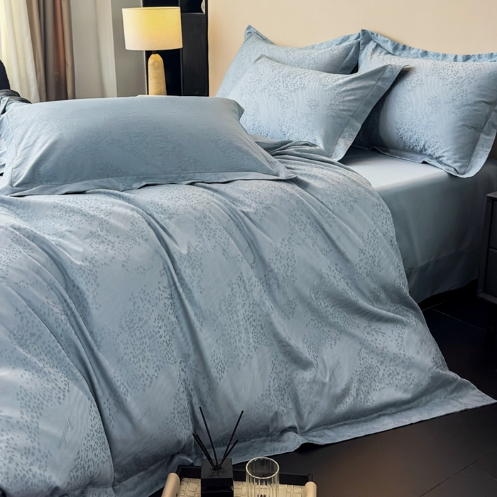 91家纺网 家纺一手货源 找家纺 金昱纺 2025新款50双股100支长绒棉贡缎提花高定四件套轻奢部落·极岩兰