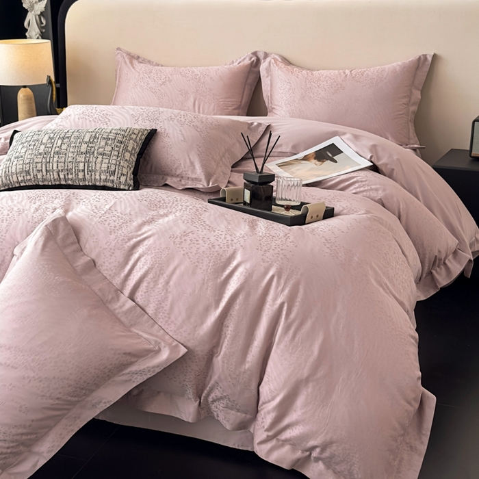 91家纺网 家纺一手货源 找家纺 金昱纺 2025新款50双股100支长绒棉贡缎提花高定四件套轻奢部落·玉粉