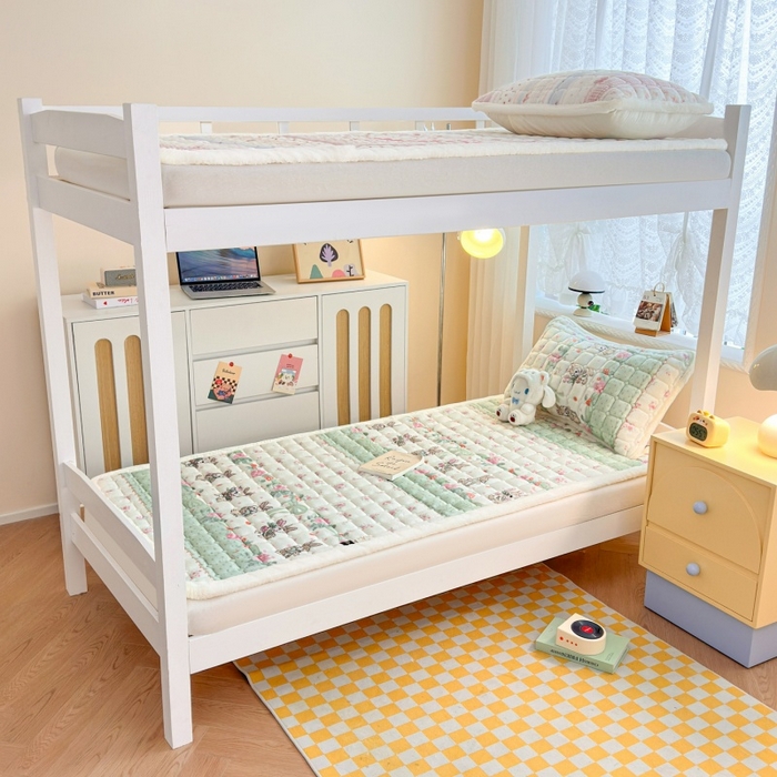 91家纺网 家纺一手货源 找家纺 爱屋及屋 2025新款牛奶绒印花床垫-宿舍床 可爱萌兔