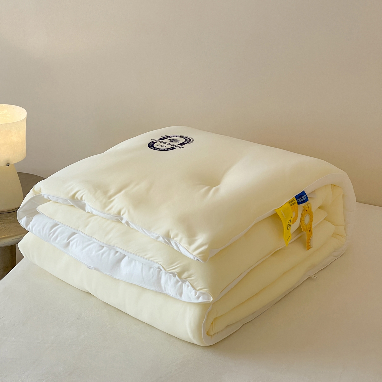 91家纺网 家纺一手货源 找家纺 一加一 2025新款泡芙中科抗菌大豆被被子被芯 柠檬黄