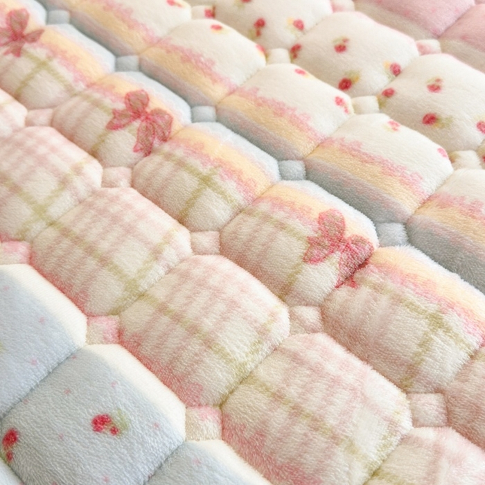 91家纺网 家纺一手货源 找家纺 爱屋及屋 2025新款牛奶绒印花床垫-宿舍床 暖漾甜梦