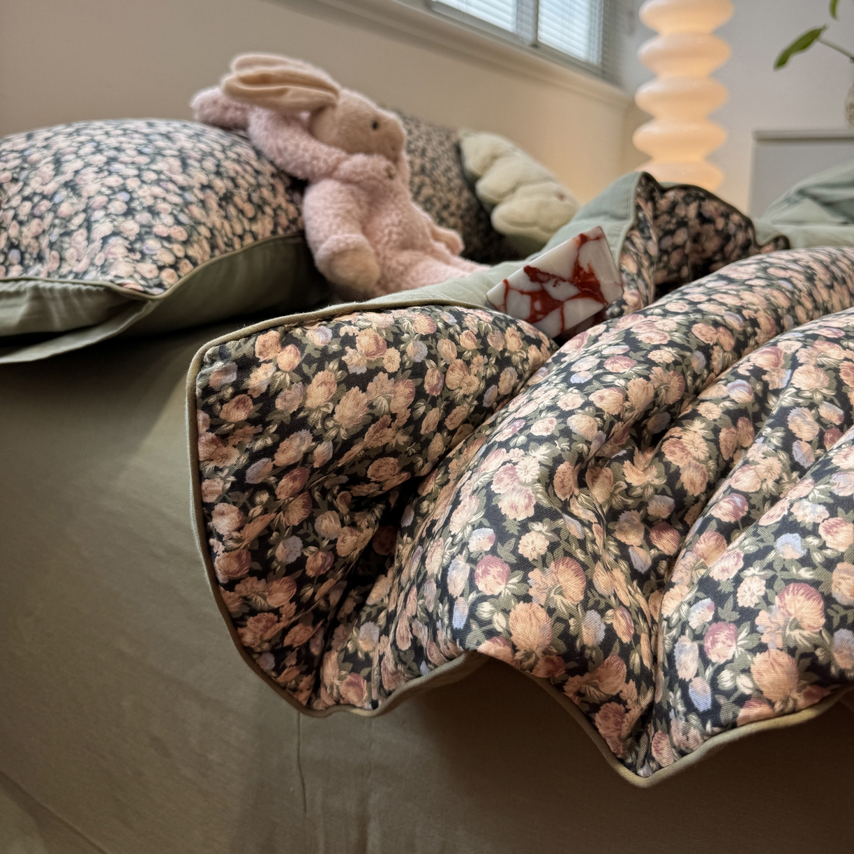 91家纺网 家纺一手货源 找家纺 一加一 2025新款40全棉双层纱印花中科抗菌被子四件套 暗香