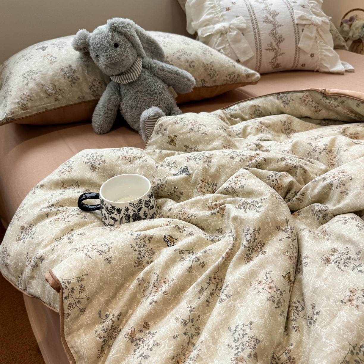 91家纺网 家纺一手货源 找家纺 一加一 2025新款40全棉双层纱印花中科抗菌被子四件套 沐风