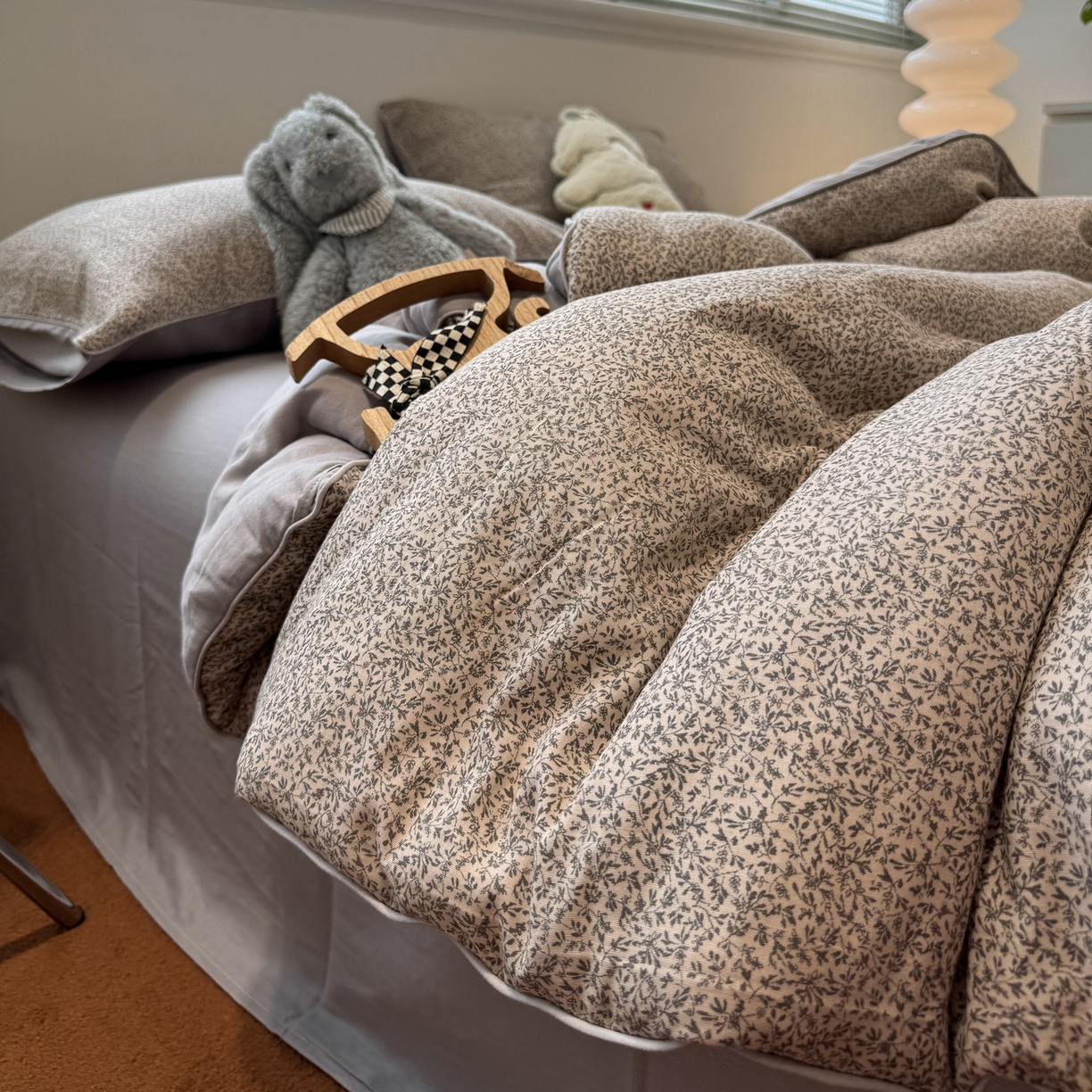 91家纺网 家纺一手货源 找家纺 一加一 2025新款40全棉双层纱印花中科抗菌被子四件套 蓝萱