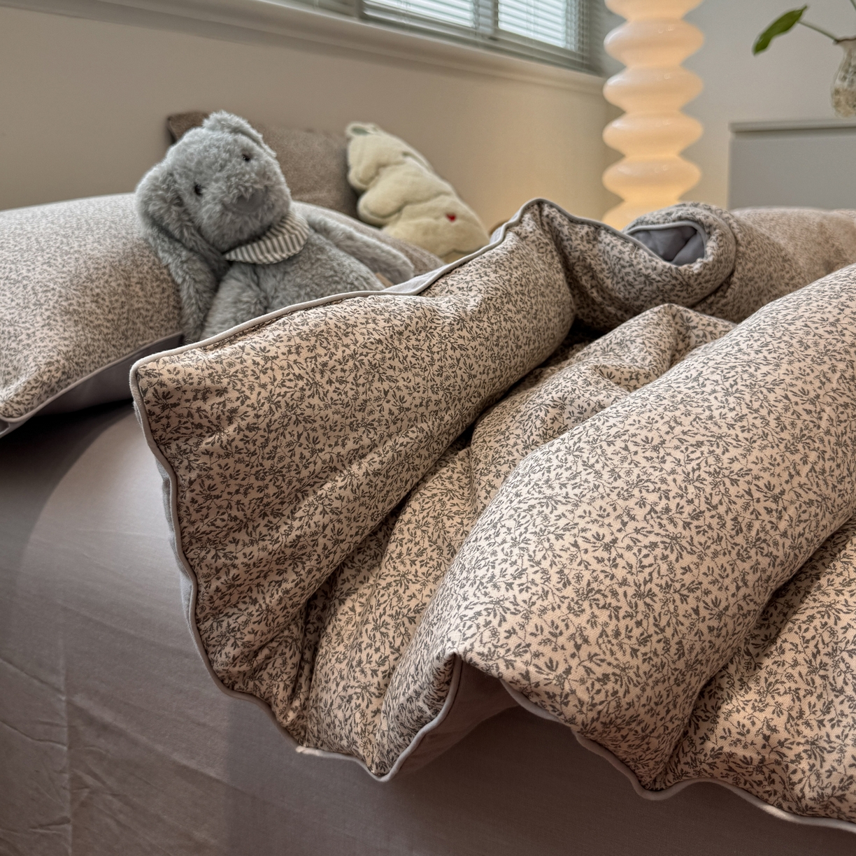 91家纺网 家纺一手货源 找家纺 一加一 2025新款40全棉双层纱印花中科抗菌被子四件套 蓝萱