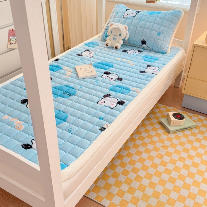 91家纺网 家纺一手货源 找家纺 爱屋及屋 2025新款牛奶绒印花床垫-宿舍床 涂鸦狗