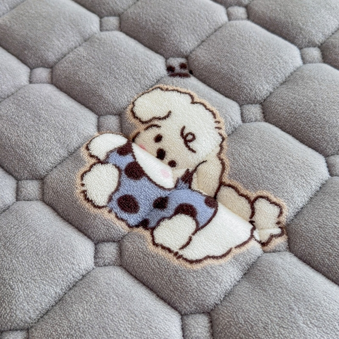 91家纺网 家纺一手货源 找家纺 爱屋及屋 2025新款牛奶绒印花床垫-宿舍床 星星小狗