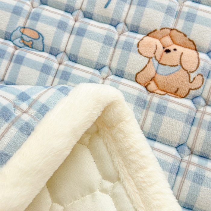 91家纺网 家纺一手货源 找家纺 爱屋及屋 2025新款牛奶绒印花床垫-大床款 竖格萌宠