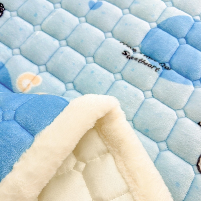 91家纺网 家纺一手货源 找家纺 爱屋及屋 2025新款牛奶绒印花床垫-大床款 涂鸦狗