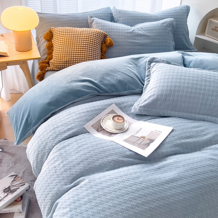 锦罗绣 2025新款全消光烂花230克牛奶绒四件套 千鸟格-水蓝