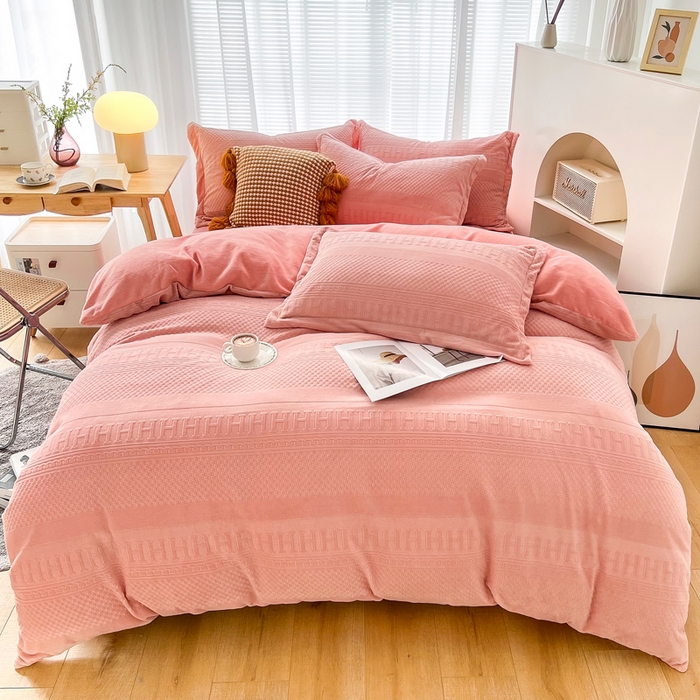 91家纺网 家纺一手货源 找家纺 锦罗绣 2025新款全消光烂花230克牛奶绒四件套 H-玉