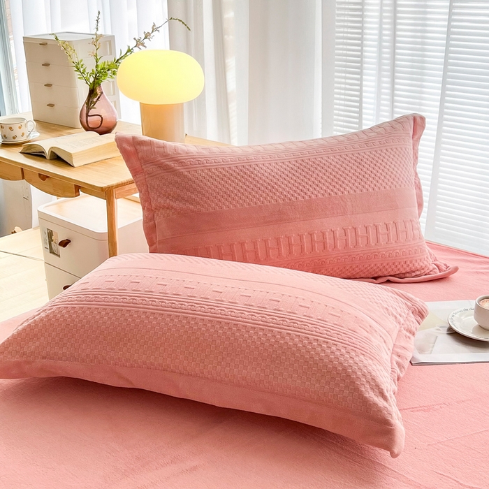 91家纺网 家纺一手货源 找家纺 锦罗绣 2025新款全消光烂花230克牛奶绒四件套 H-玉