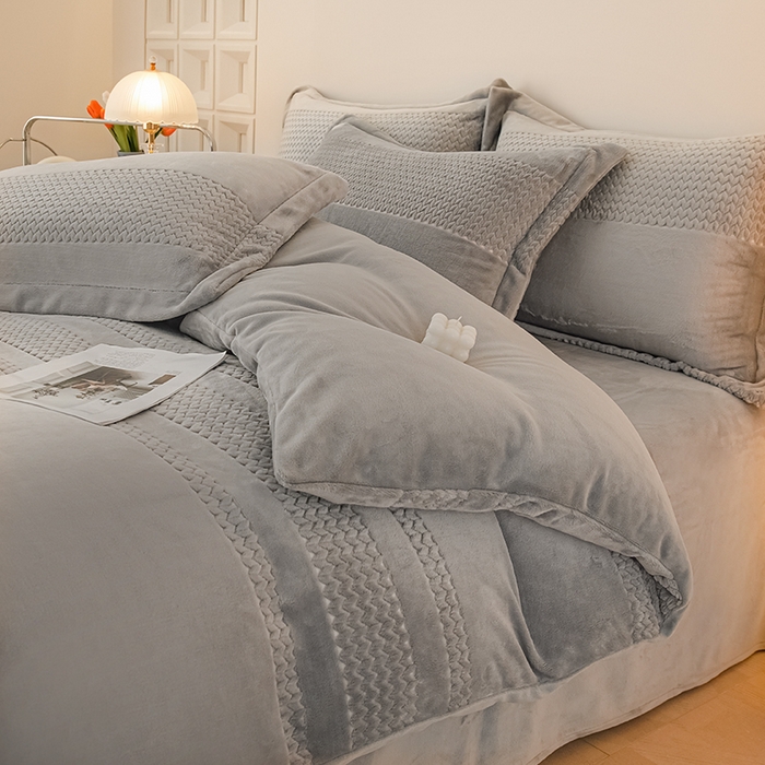 锦罗绣 2025新款全消光烂花230克牛奶绒四件套 提花灰