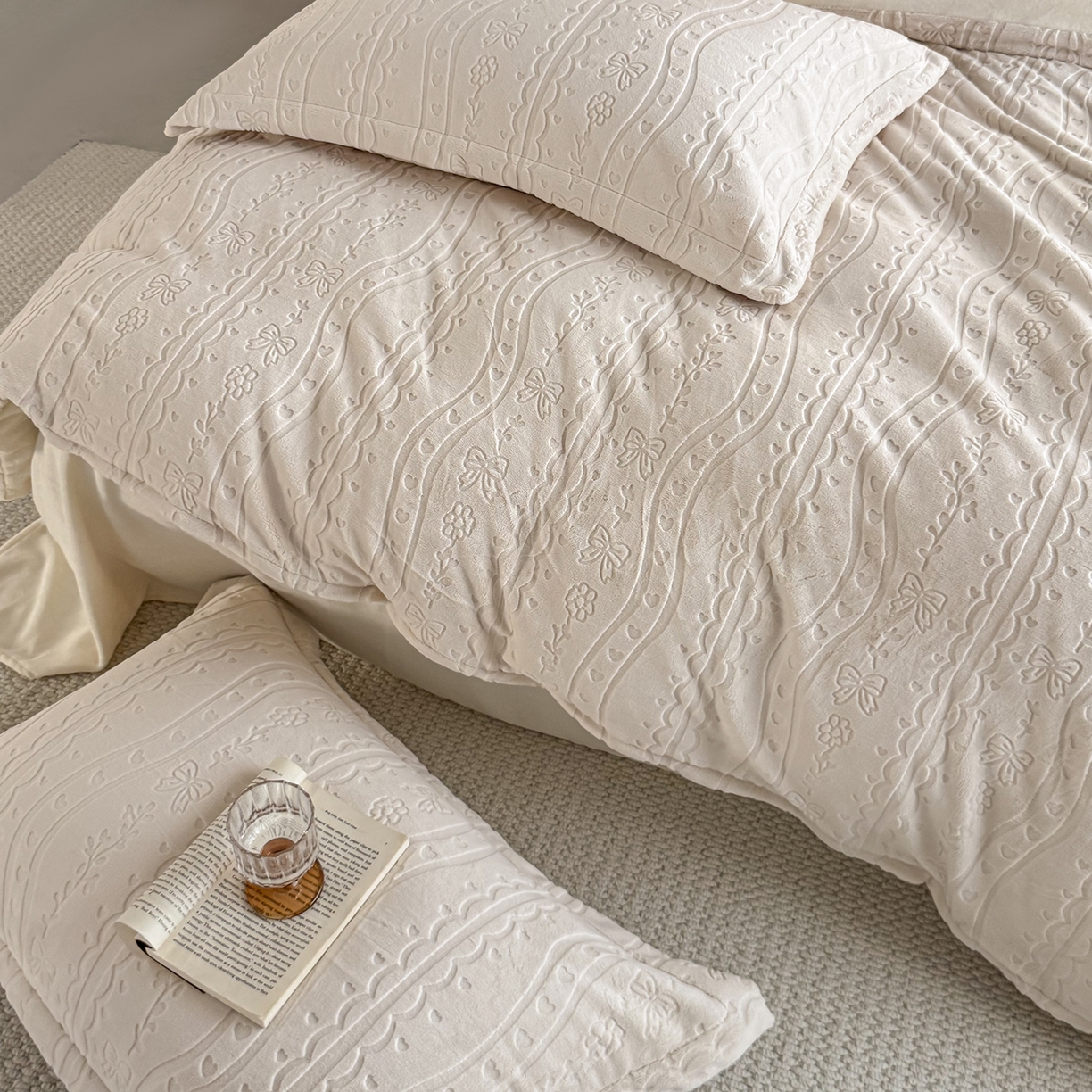 91家纺网 家纺一手货源 找家纺 锦罗绣 2025新款全消光烂花230克牛奶绒单被套 梦幻花园