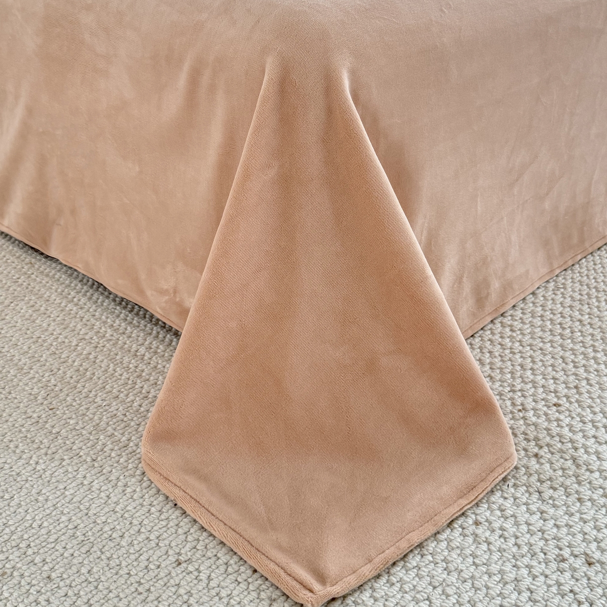 91家纺网 家纺一手货源 找家纺 锦罗绣 2025新款全消光烂花230克牛奶绒单被套 向阳而生