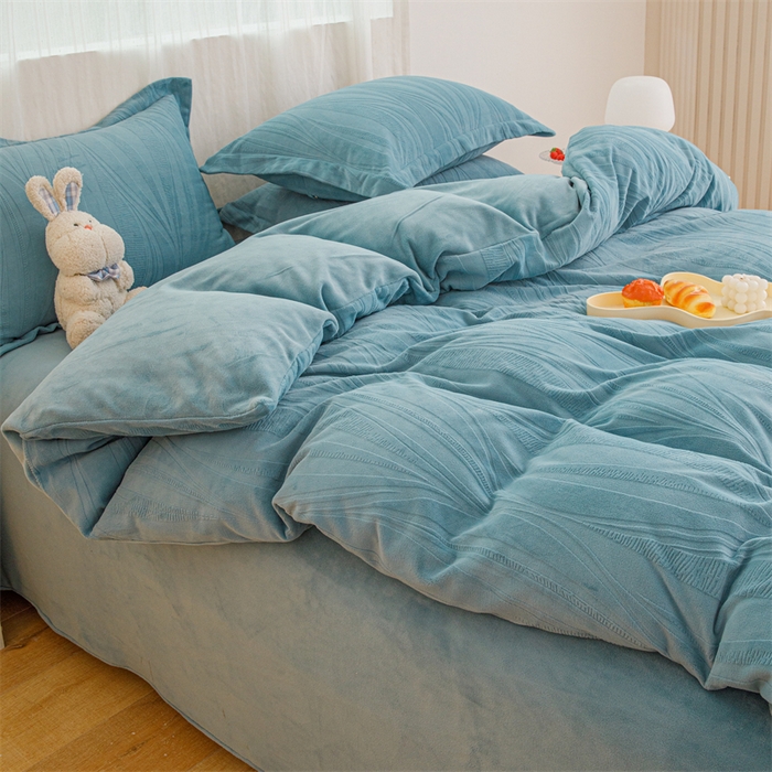 91家纺网 家纺一手货源 找家纺 锦罗绣 2025新款全消光烂花230克牛奶绒单被套 几何-蓝