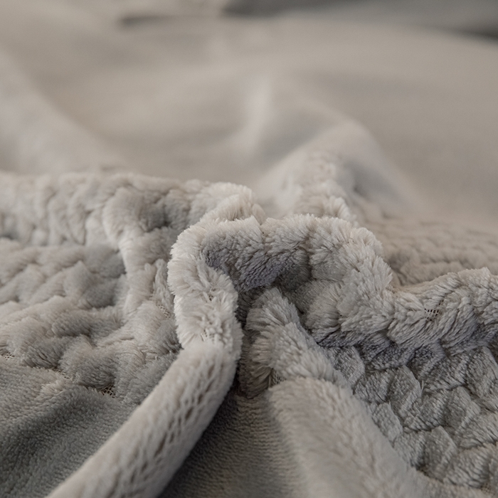 91家纺网 家纺一手货源 找家纺 锦罗绣 2025新款全消光烂花230克牛奶绒单被套 提花-灰