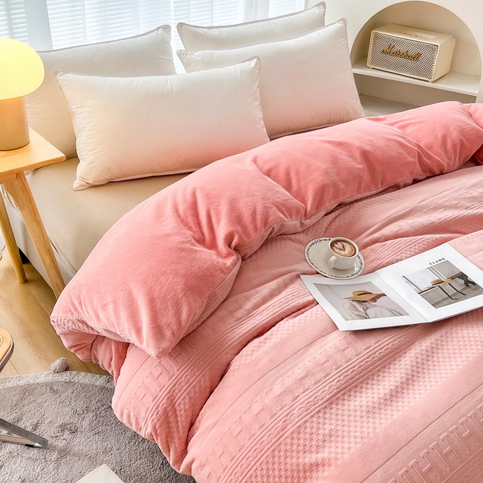 91家纺网 家纺一手货源 找家纺 锦罗绣 2025新款全消光烂花230克牛奶绒单被套 H-玉