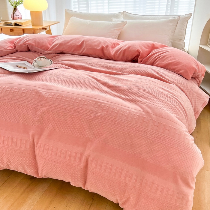 91家纺网 家纺一手货源 找家纺 锦罗绣 2025新款全消光烂花230克牛奶绒单被套 H-玉