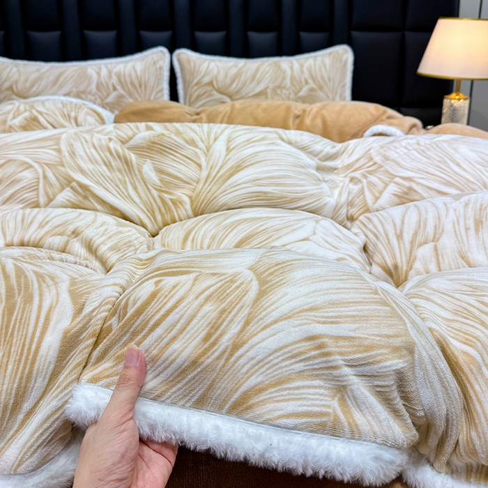 91家纺网 家纺一手货源 找家纺 （总）云玲时尚 2025新款牛奶绒立体雕花兔毛绒包边四件套