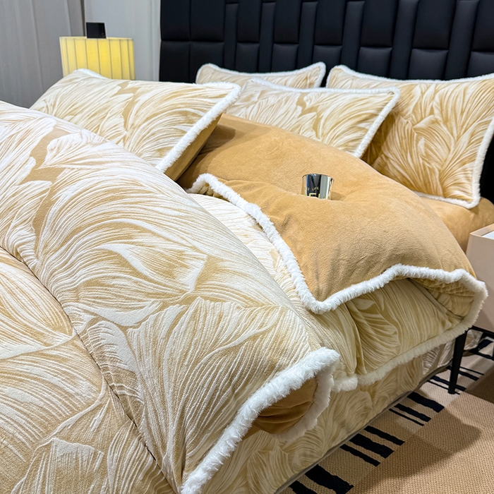 91家纺网 家纺一手货源 找家纺 云玲时尚 2025新款牛奶绒立体雕花兔毛绒包边四件套 北欧经典