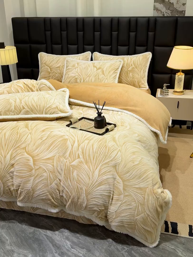 91家纺网 家纺一手货源 找家纺 云玲时尚 2025新款牛奶绒立体雕花兔毛绒包边四件套 北欧经典